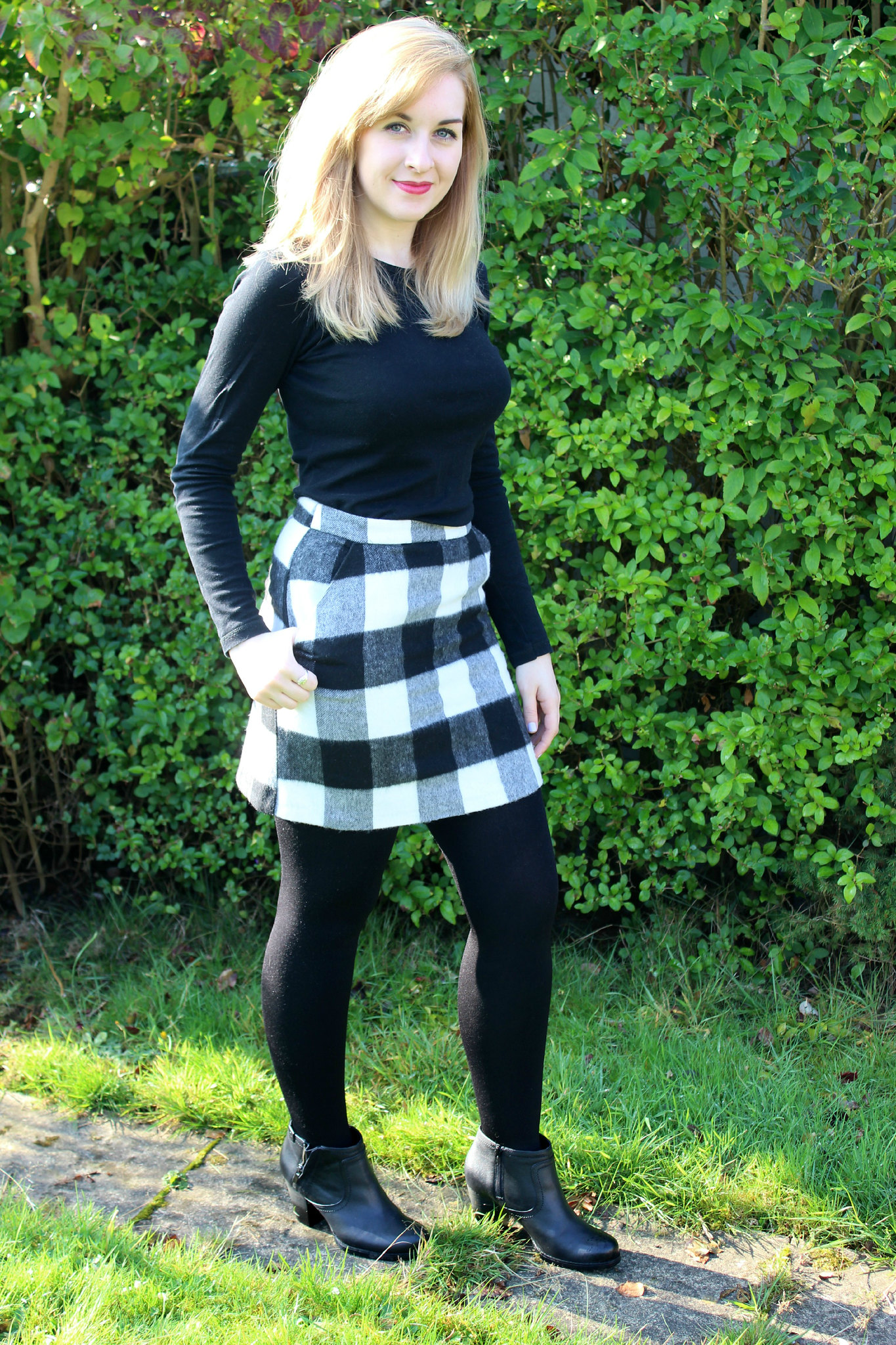 Monochrome Monochrome