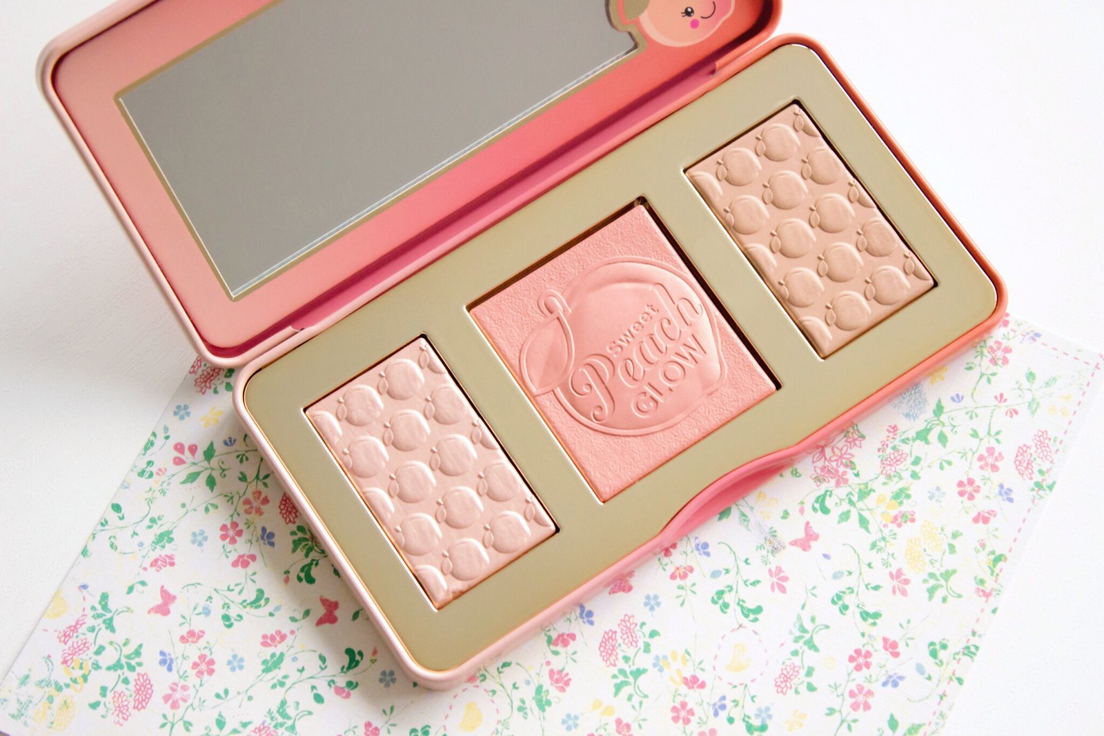 Too Faced Sweet Peach Collection Too Faced Sweet Peach Glow Kit